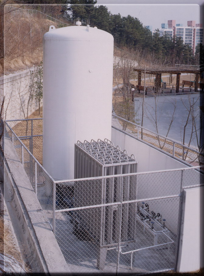Sistema del tanque de almacenamiento de oxígeno líquido
